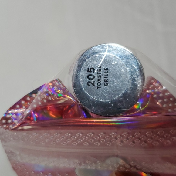 4 Covergirl Melting Pout Vinyl Vow Matte Liquid Lipsticks Lip Color 3.5 NWT - Picture 6 of 14